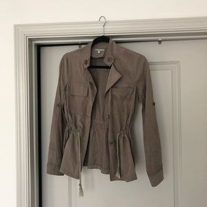 Khaki/Olive light jacket